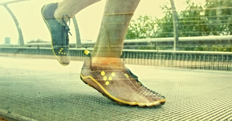 BAREFOOT RUNNING – THE HOTTEST NEW EXERCISE TREND IN BACKWARDS EVOLUTION